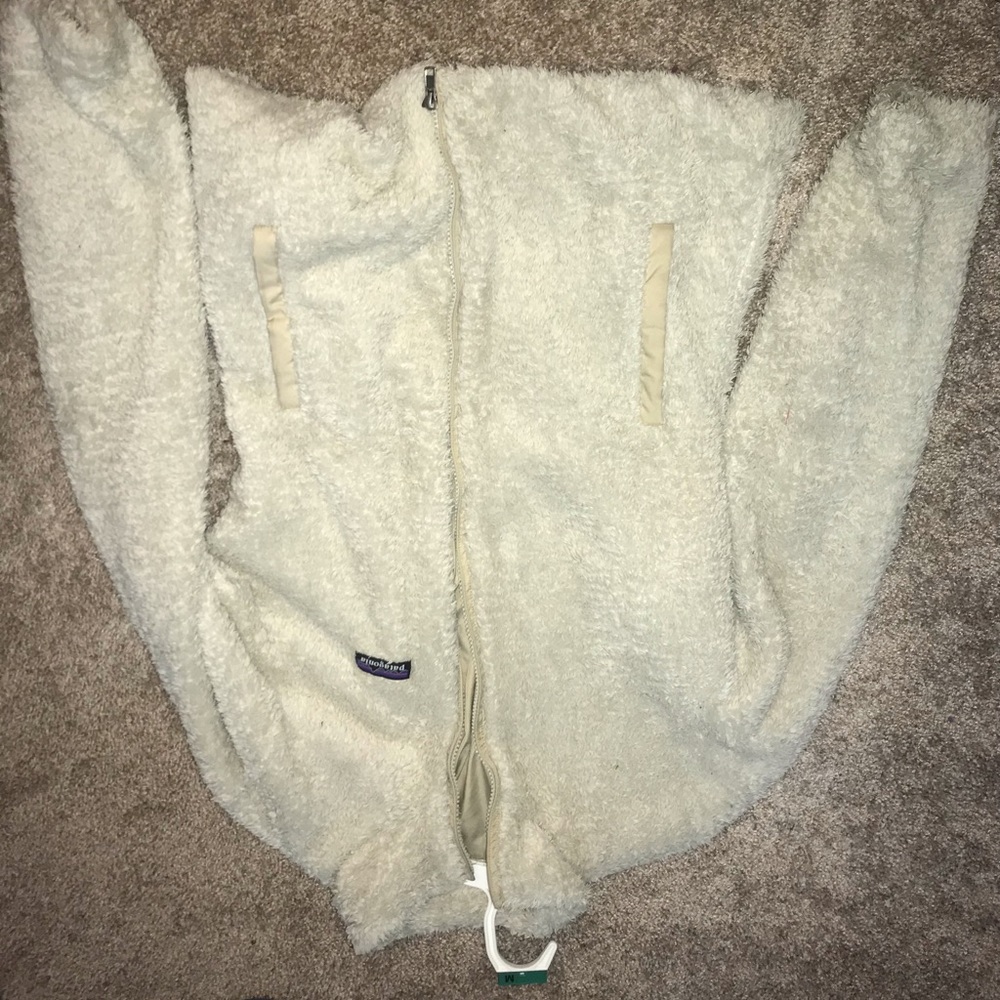 Fluffy Patagonia jacket !!!